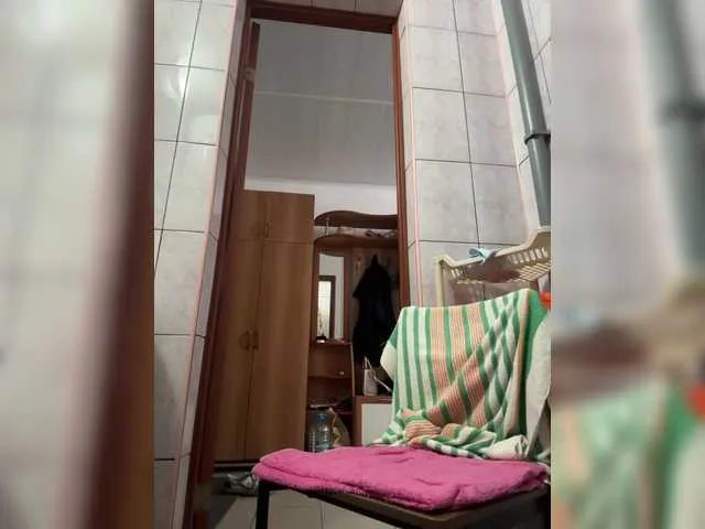 Freechat Pink-Lips on BongaCams