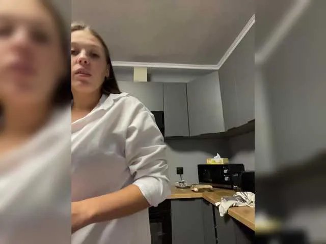 Freechat Potifays on BongaCams