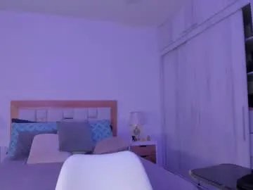 Freechat _natasha18_ on Chaturbate