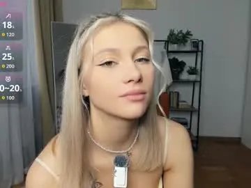 Private glossybabe_ on Chaturbate