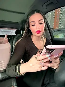 Freechat Alirawrz on StripChat