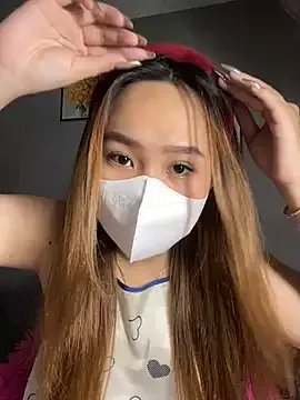 Freechat Almira6868 on StripChat