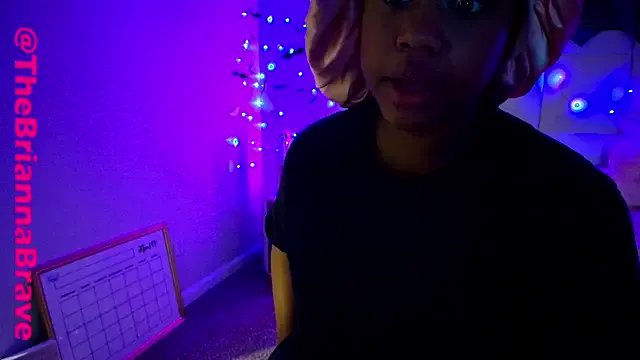 Freechat BriannaBrave on StripChat