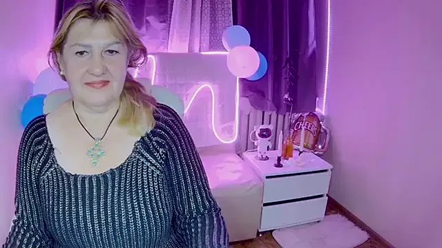 Freechat EmmaEllison on StripChat