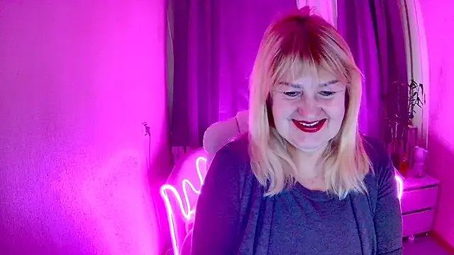 Freechat EmmaEllison on StripChat