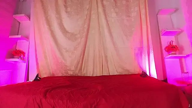 Freechat emyli_sw_ on StripChat