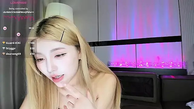 Freechat Kiki--2025 on StripChat