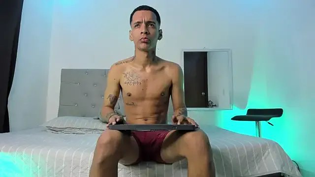 Freechat twinkDuohot on StripChat