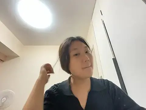 Freechat xena0501 on StripChat