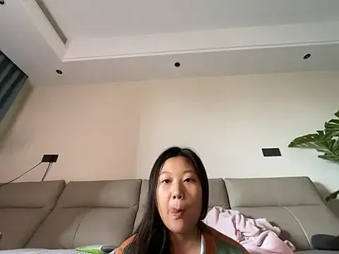 Freechat xena0501 on StripChat