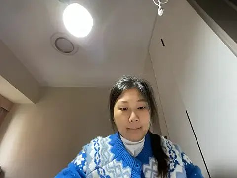 Freechat xena0501 on StripChat